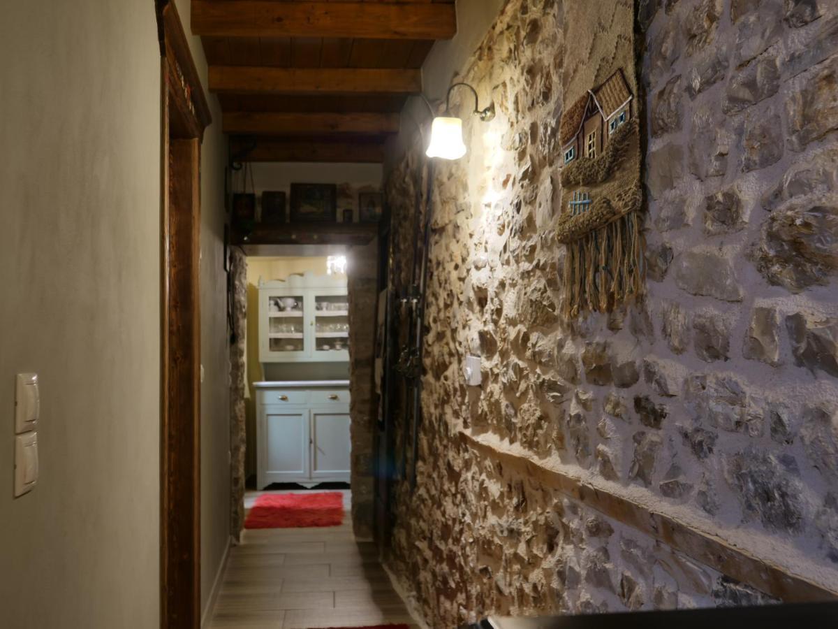 Το Πέτρινο της Γιαγιάς Μαρίκας Διαμέρισμα Καρπενήσι Εξωτερικό φωτογραφία