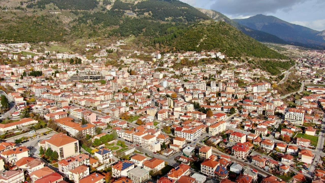 Το Πέτρινο της Γιαγιάς Μαρίκας Διαμέρισμα Καρπενήσι Εξωτερικό φωτογραφία